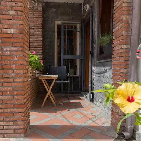 La Casa Di Iside A Mare Apartment